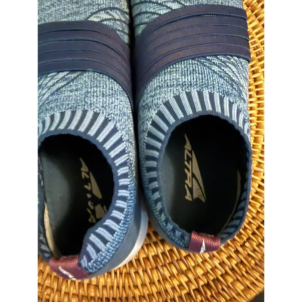 Altra Tokala 2 Blue Knit Slip On Walking Sneakers AFW1984G Womens 7.5